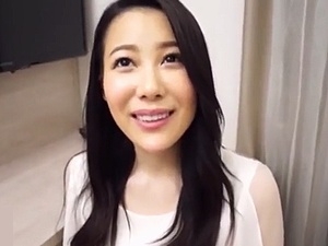 美人妻ナンパ！上品清楚なお淑やか奥様だが、いざ肉棒がブチ込まれると・・・ヤバイ中出し不倫ハメ撮り!!