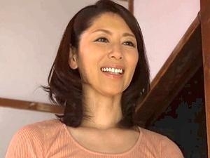 母親を調教！美熟女母を牝犬として凌辱近親相姦！拘束、落書き、犯しまくる鬼畜な息子！翔田千里