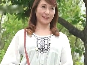 谷川ゆう子の初撮り！48歳・四十路終盤のお淑やか清楚系な美熟女人妻が脱ぐ！ハメる！悶える！