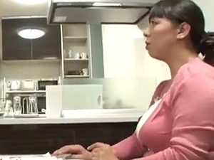 嫁の母が発情中！ぽっちゃり巨乳巨尻な嫁の母と近親相姦！村上涼子