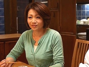 嫁の母と婿のタブー近親相姦！激アツ交尾!! 四十路で巨乳巨尻な美熟女！友田真希