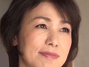 六十路母と母子相姦！「母親と息子」がすっかり「男と女」の関係に！内原美智子